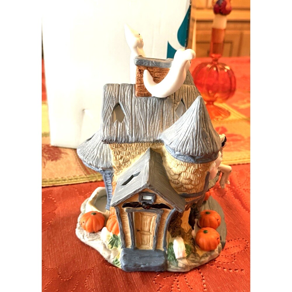 Haunted Halloween PartyLite Tea Light Candle Holder House P7311 W/ Box - Picture 5 of 11